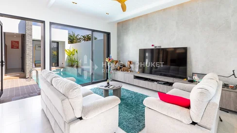 Современная вилла с 3 спальнями и бассейном в Теп Красатти