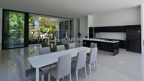 位于Natai海滩附近的5居室私家泳池别墅