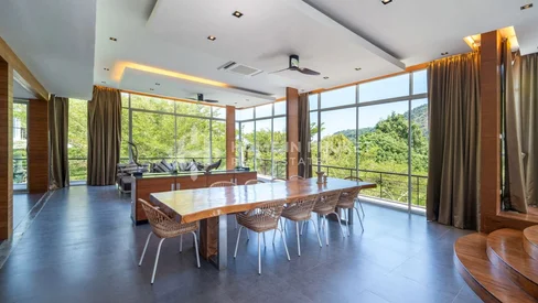 3-Bedroom Penthouse with Private Rooftop