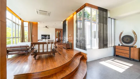 3-Bedroom Penthouse with Private Rooftop