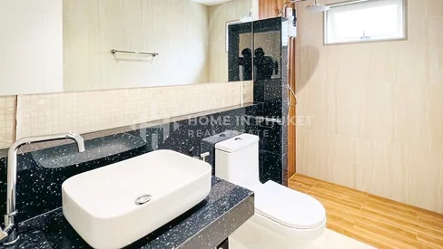 Villa moderne de 4 chambres à coucher à Passorn Kathu