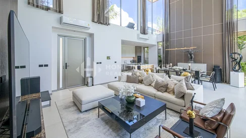 Villas à deux étages avec piscine à Cherng Talay