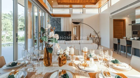 Villa moderne d'inspiration balinaise avec piscine à Layan