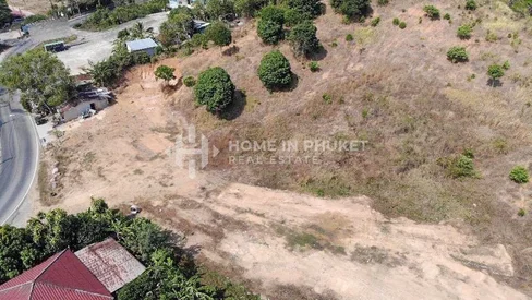 Terrain de plus de 5 Rai avec vue sur les montagnes à Rawai