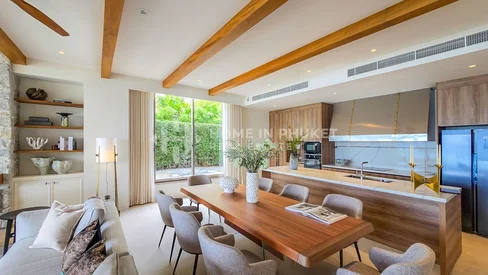 Villa de luxe en bord de mer avec marina privée