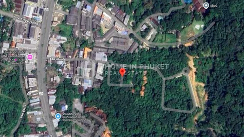 Terrain de 6 Rai à flanc de colline dans la ville de Phuket