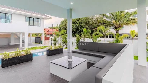 Spacieuse villa de 4 chambres avec piscine à Rawai