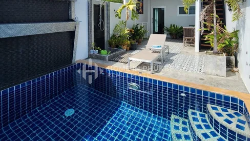 拉威三卧室别墅带屋顶露台