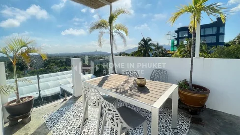 拉威三卧室别墅带屋顶露台