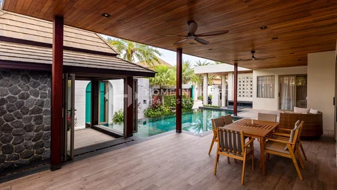 Villa contemporaine avec piscine et 3 chambres