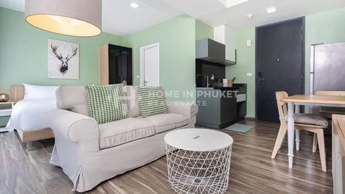 Studio moderne en pleine propriété étrangère