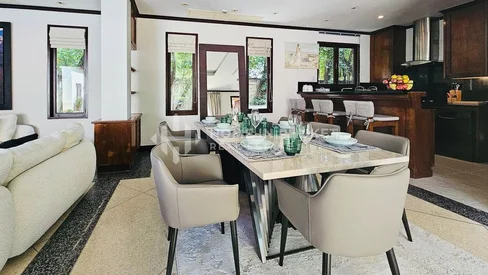 Villa élégante avec piscine et 4 chambres