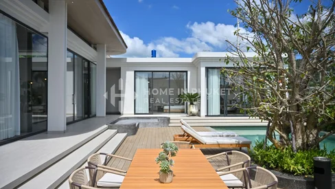 Villa de Luxe avec Piscine et 4 Chambres à Kata