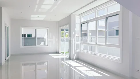 Maison de 4 chambres dans une communauté sécurisée