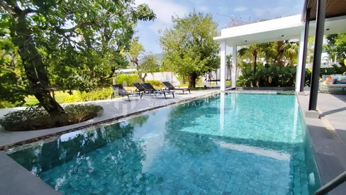 Villa élégante avec piscine et 6 chambres