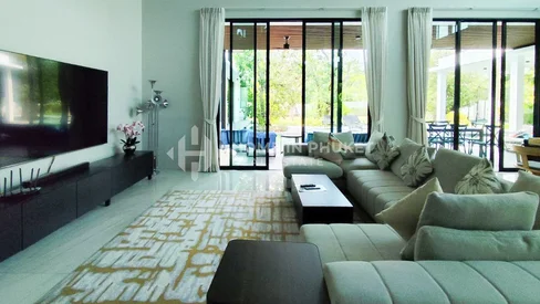 Villa élégante avec piscine et 6 chambres