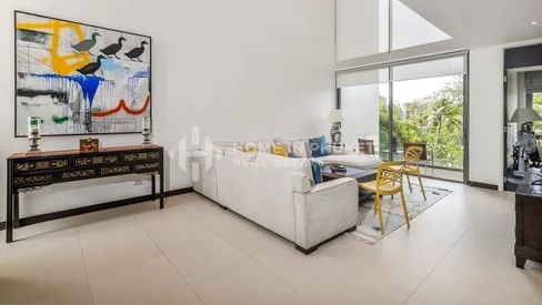 Просторный дуплекс-пентхаус рядом с пляжем Лаян