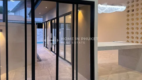 Maison jumelée avec piscine et 3 chambres à Chalong