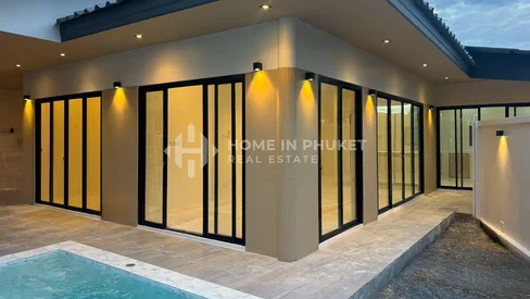 Maison jumelée avec piscine et 3 chambres à Chalong