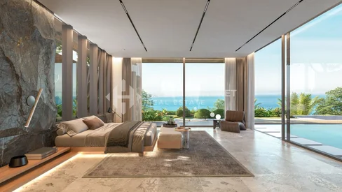 Villas luxueuses à flanc de colline avec vue sur mer