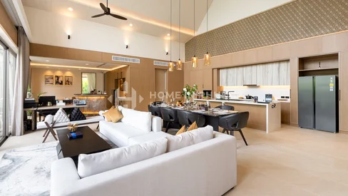 Villa de style thaï avec piscine et 4 chambres à Layan