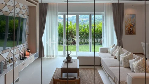 Villas modernes à la colline avec piscine à Paklok