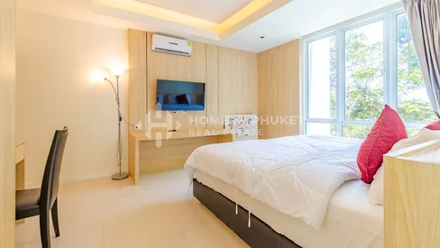 คอนโดขนาด 2 ห้องนอนบนเนินเขาในกมลา