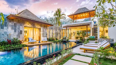 Luxurious Tropical Asian Pool Villas in Pasak