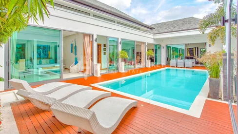 Modern 3-Bed Pool Villa in Nai Harn