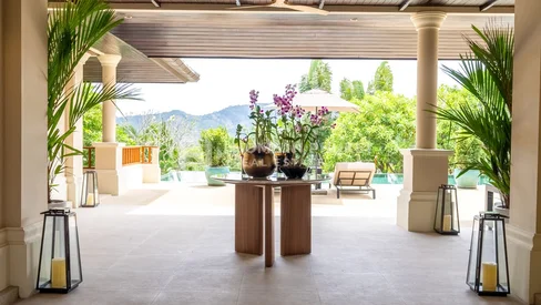 Chaleureuse villa de style thaïlandais avec 7 chambres à Layan