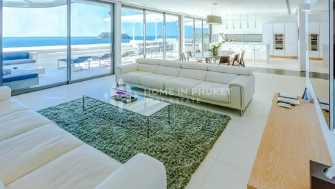 Sea View 4-Bed Penthouse in Kata