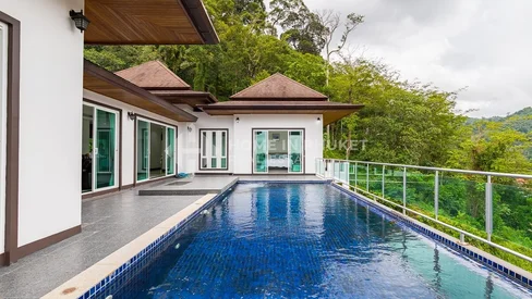 Spectaculaire villa moderne de 5 chambres avec piscine vue sur mer à Kamala