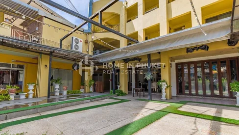 Restaurants de 100 places à Kata