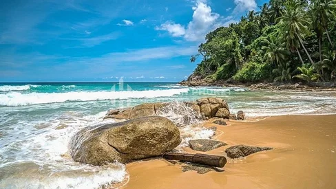 Appartement à 1 chambre entièrement meublé près de la plage de Surin