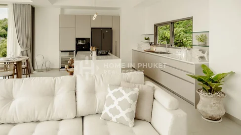 Villas avec vue sur l’océan à Naithon