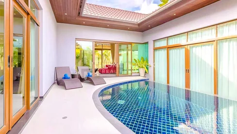 Stylish 2-Bed Pool Villas in Bangtao