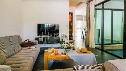 Modern 3-Bed Townhome in Kamala