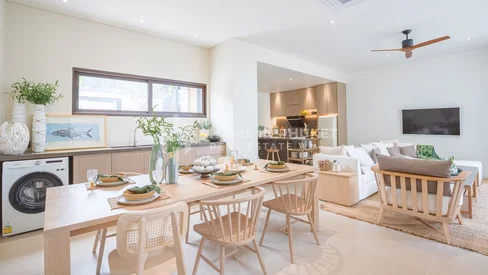 วิลล่าสไตล์ทรอปิคอล โมเดิร์นในป่าสัก