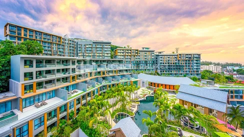 Appartements en copropriété de style complexe avec vue sur  mer près de la plage de Surin