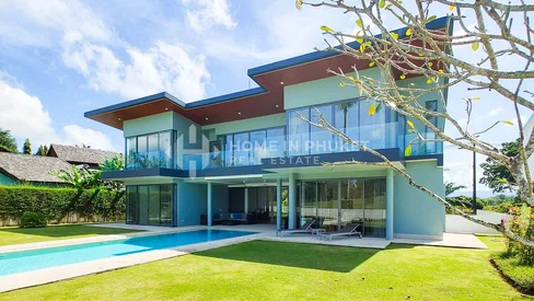 Résidence de 4 chambres avec vue sur le golf à Laguna