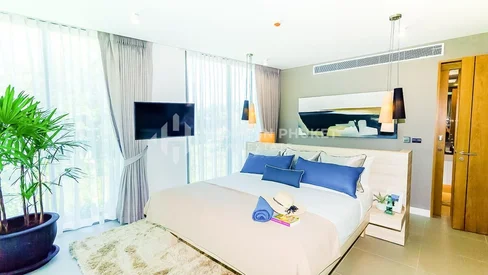 Modern 2-Bed Leasehold Condo in Laguna