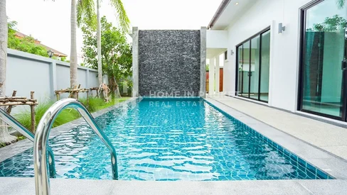Spacious Modern Pool Villa in Rawai