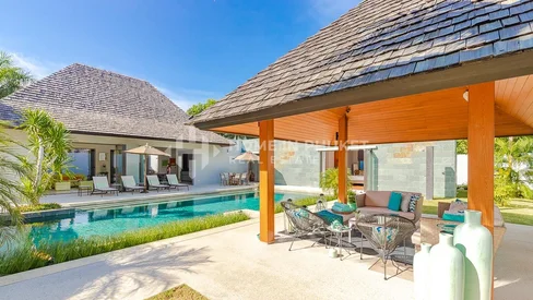 Gorgeous 4-Bed Balinese-Style Villa in Pasak
