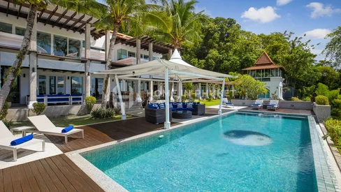 Étonnante villa de style thaïlandais de 7 chambres avec vue sur mer à Kalim
