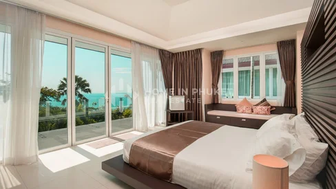 5-Bed Panoramic Ocean View Villa in Surin