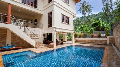4-Bed Thai-style Pool Villa in Kata