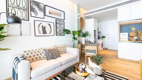 คอนโดวิวทะเลสาบที่สวยงามในหาดกมลา