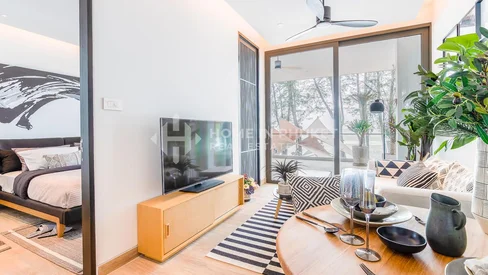 คอนโดวิวทะเลสาบที่สวยงามในหาดกมลา