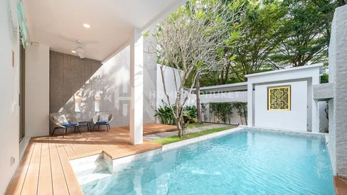 Résidence moderne avec piscine et 3 chambres à Bangtao