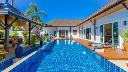 Asian Style 4-Bed Pool Villa in Layan